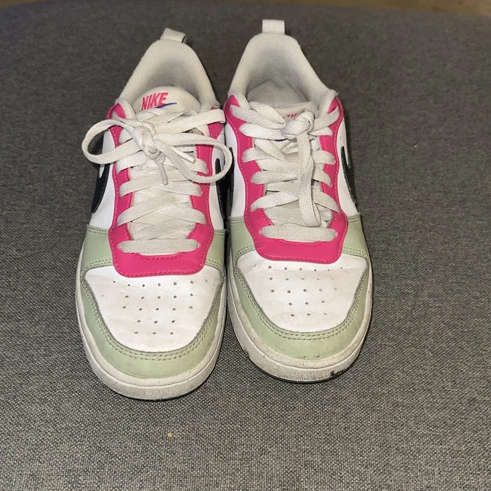 Girl’s Nike shoes! SO cute!